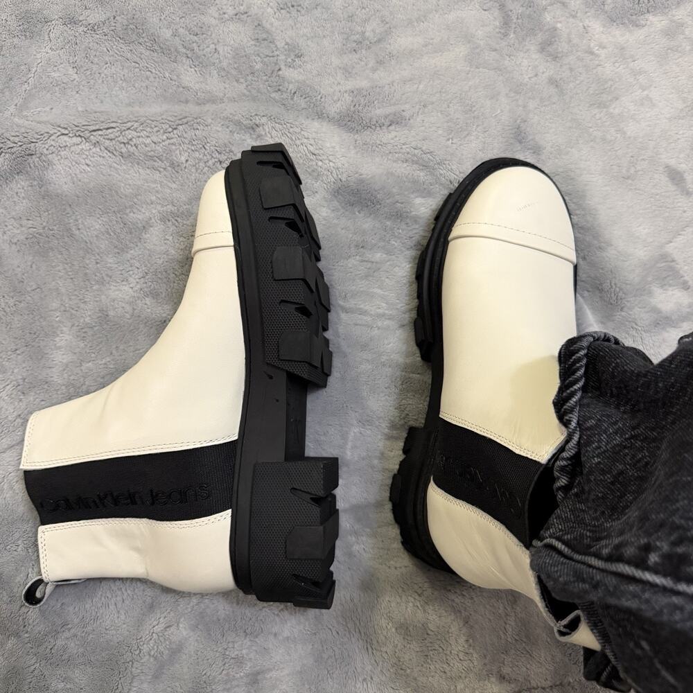Calvin Klein Jeans Lorine Ankle Boots Ivory Size 7M - Picture 2 of 6